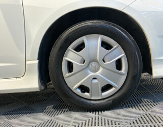 2013 Honda Fit Shuttle Hybrid image 302004