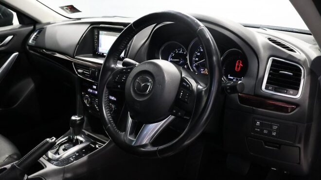 2013 Mazda Atenza 25S L-Package Leather Interior/ Aftermarket Wheels image 302959