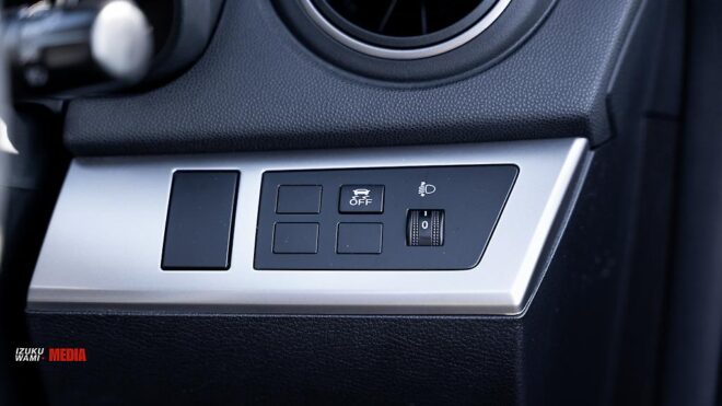2013 Mazda Axela 1.5 S , Reverse camera, Push Start image 301332
