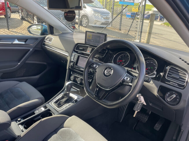 2013 Volkswagen Golf TSI Highline Blue Motion image 299947