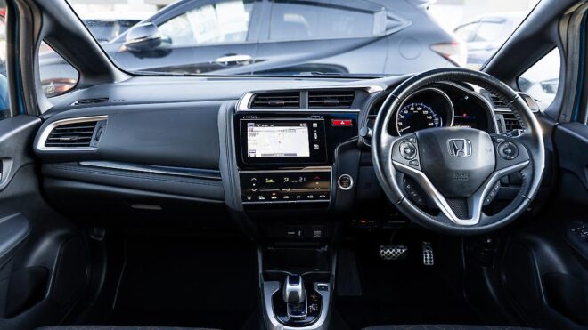2013 Honda Fit Hybrid S-PKG/ Reverse Camera image 300296