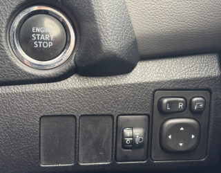 2014 Toyota Auris 150X Blackish Lounge image 299860