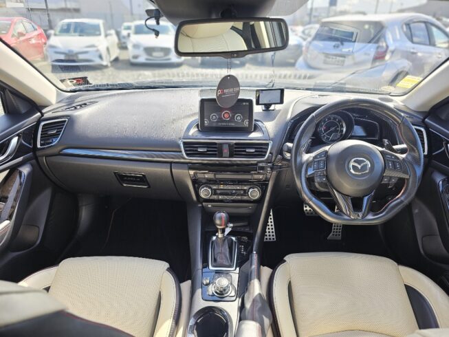 2015 Mazda Axela 20S Touring L-pkg, Body Kit, Aftermarket Alloys image 299727