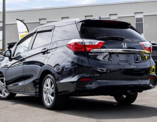 2015 Honda Shuttle Hybrid Z, Heated Seats, Reverse Camera image 312404