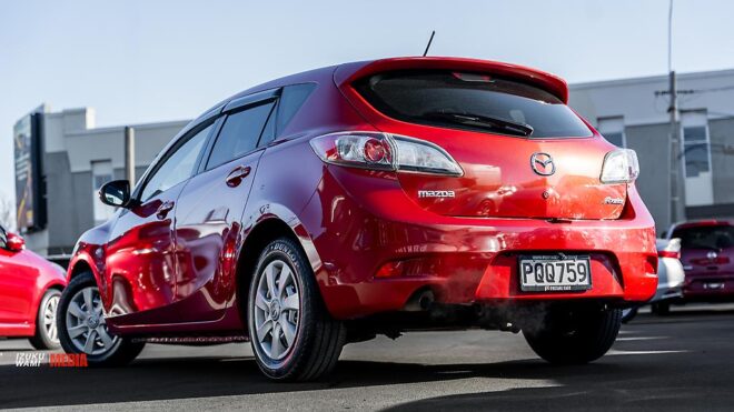 2013 Mazda Axela 1.5 S , Reverse camera, Push Start image 301319