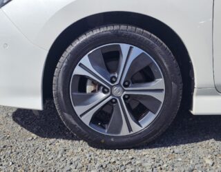 2018 Nissan Leaf X Model, 84.6% SOH, Cruise control image 302399
