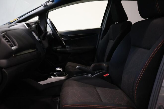 2014 Honda Fit Hybrid S Package image 302189