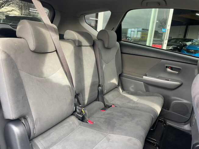 2012 Toyota Prius ALPHA HYBRID image 299564