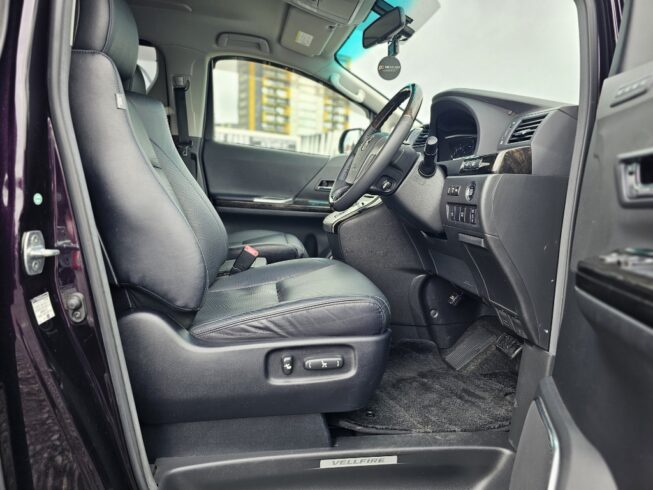 2012 Toyota Vellfire 2.4Z G Edition, Leather Seats image 300843