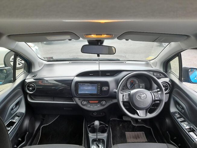 2018 Toyota Vitz Hybrid F Safety Edition, Push Start image 299357