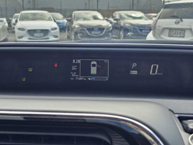 2017 Toyota Aqua S Model, Push Start, Low KMS image 299743