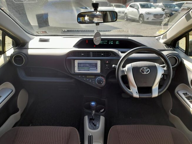 2012 Toyota Aqua G Model, Push Start, Low KMs image 301826
