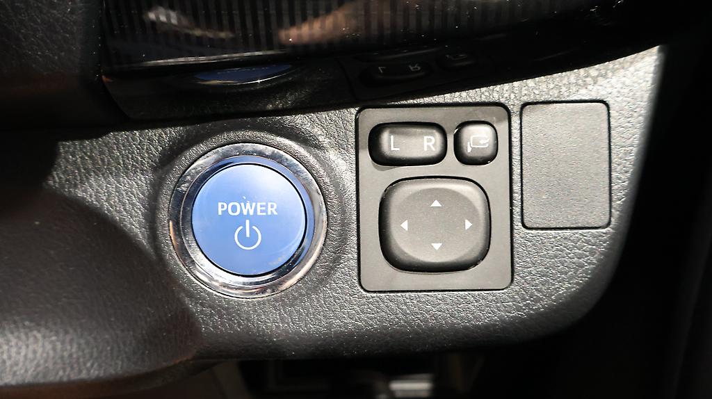 2018 Toyota Vitz Hybrid F Safety Edition, Push Start image 317018