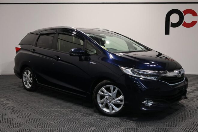 2015 Honda Shuttle Hybrid Z, Heated Seats, Reverse Camera image 302099