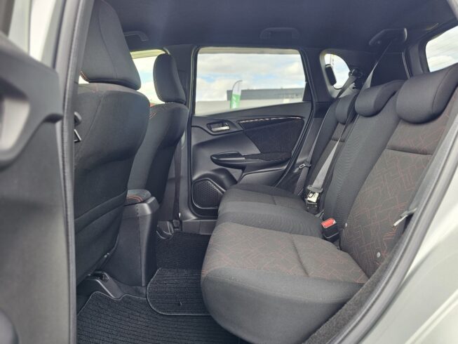 2014 Honda Fit Hybrid S-Package image 299804