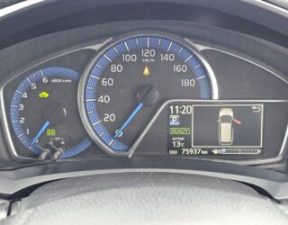 2014 Toyota Corolla Fielder Hybrid G Aero Tourer image 300867