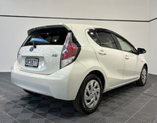 2015 Toyota Aqua Push Button Start – Facelift image 301860