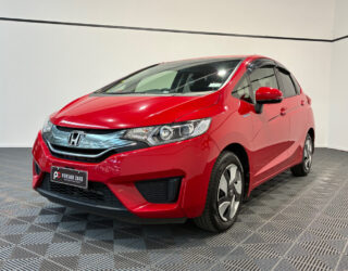 2014 Honda Fit Hybrid F-Package Low KMS image 302330