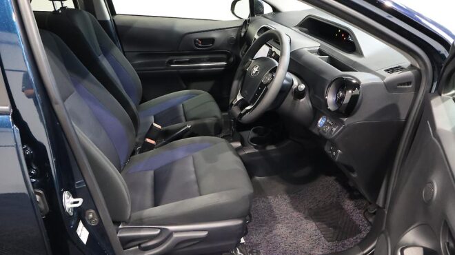 2017 Toyota Aqua S Model, Push Start, Low KMS image 318171