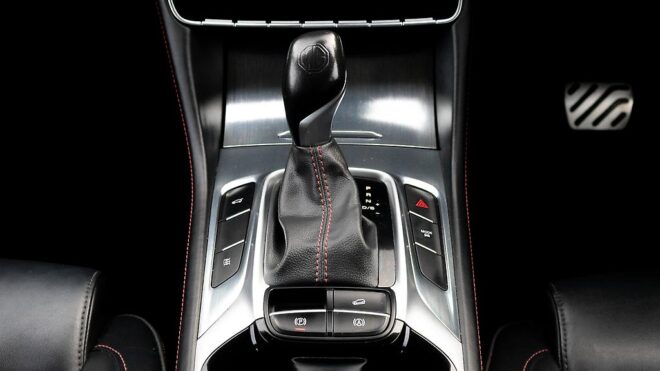 2022 Mg Hs 2.0PT/4WD/6AT EXCITE Tints image 302871