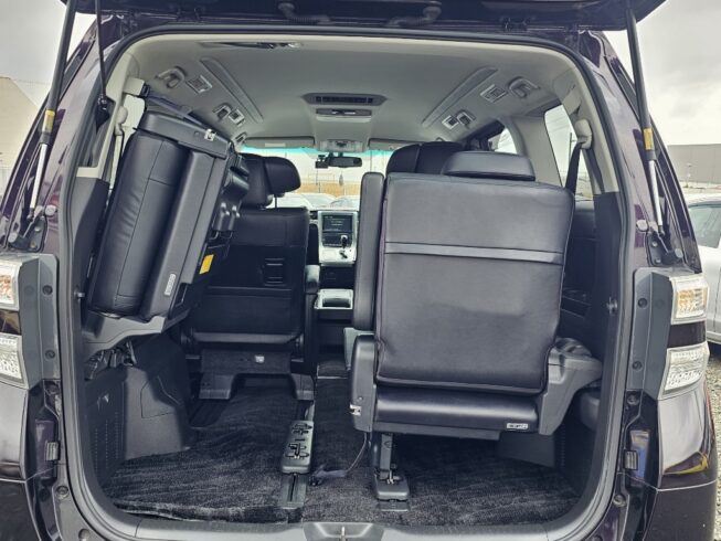 2012 Toyota Vellfire 2.4Z G Edition, Leather Seats image 300841