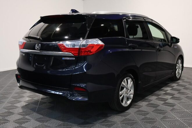 2015 Honda Shuttle Hybrid Z, Heated Seats, Reverse Camera image 302104