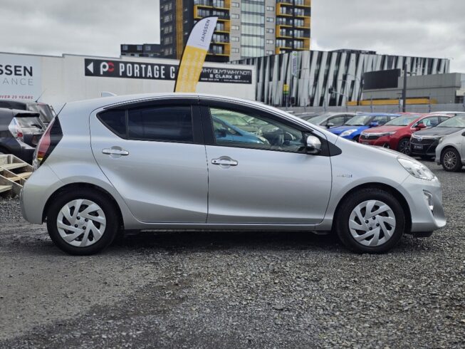 2016 Toyota Aqua S Model, Low Kms, Push Start image 300915