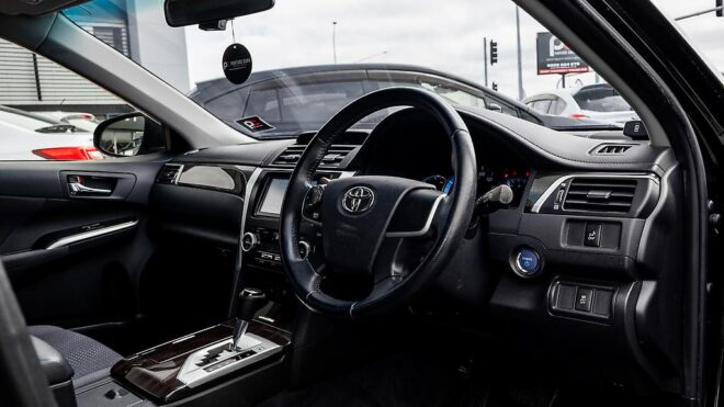 2012 Toyota Camry Hybrid G Package, Reverse camera, Cruise Control image 311183