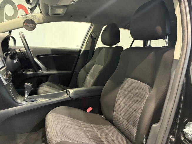 2013 Toyota Avensis Wagon Xi image 302485