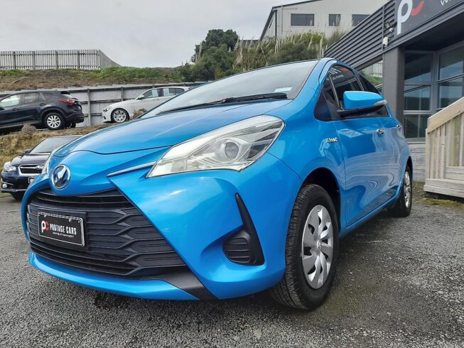 2018 Toyota Vitz Hybrid F Safety Edition, Push Start image 299365