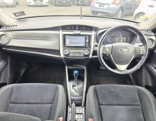2014 Toyota Corolla Fielder Hybrid G Aero Tourer image 300871