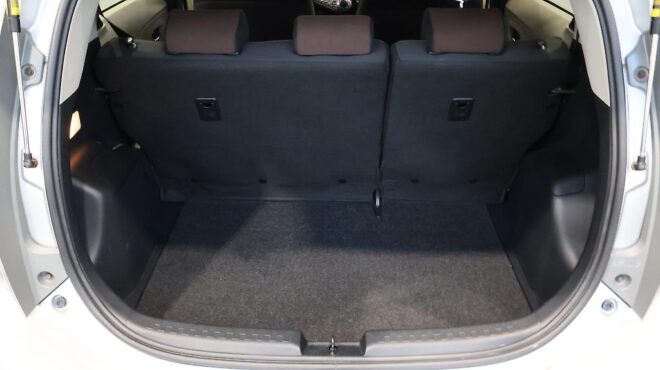 2012 Toyota Aqua G model , Push Start, Reverse Camera image 316459