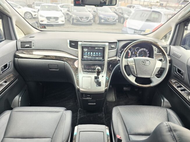2012 Toyota Vellfire 2.4Z G Edition, Leather Seats image 300851