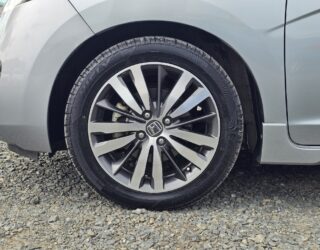 2014 Honda Fit Hybrid S-Package image 299806