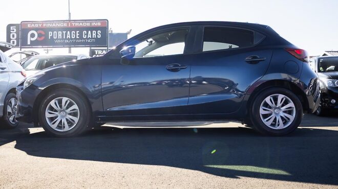 2017 Mazda Demio 13S Push Start, Reverse camera image 302022