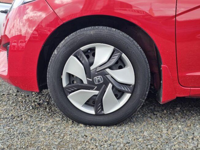 2015 Honda Fit Hybrid F-Package image 299493