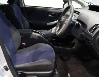 2014 Toyota Prius S Model, Low KMS, Alloy Wheels image 302845