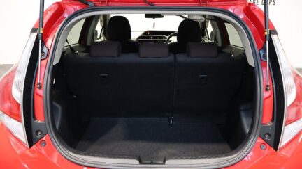 2014 Toyota Aqua G Model, Push Start, Reverse camera, Cruise Control image 312698