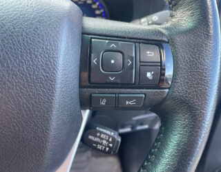 2020 Toyota Hilux SR5 TD DC 2.8DT image 300082