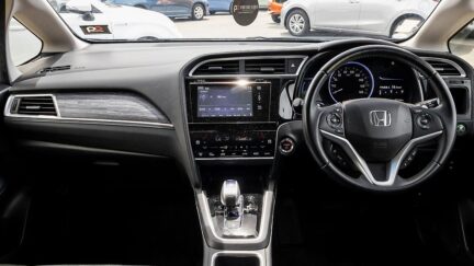 2015 Honda Shuttle Hybrid Z, Heated Seats, Reverse Camera image 312405