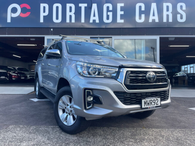2020 Toyota Hilux SR5 TD DC 2.8DT image 300070