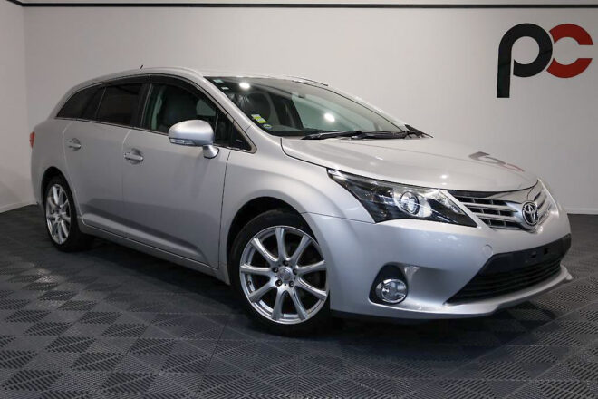 2013 Toyota Avensis Wagon Li image 303319