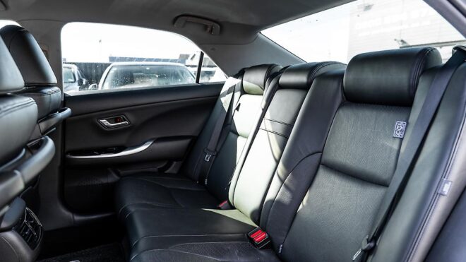 2010 Toyota Crown Leather package, Athlete image 300668