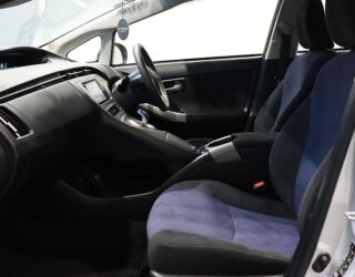 2014 Toyota Prius S Model, Low KMS, Alloy Wheels image 302846