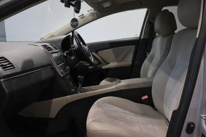 2013 Toyota Avensis Wagon Li image 303328