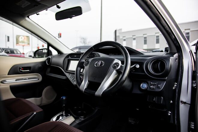 2012 Toyota Aqua G model , Push Start, Reverse Camera image 300098