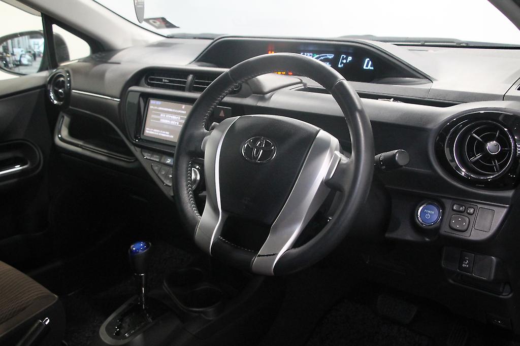 2015 Toyota Aqua G model , Push Start image 307559