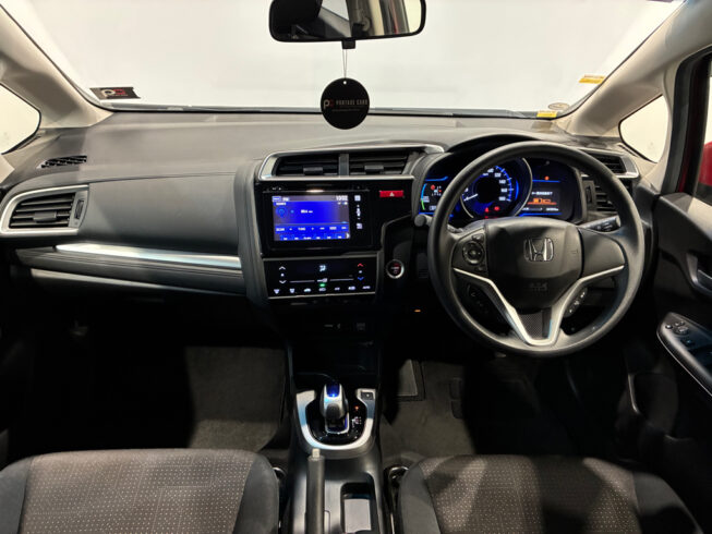 2014 Honda Fit Hybrid F-Package Low KMS image 302337