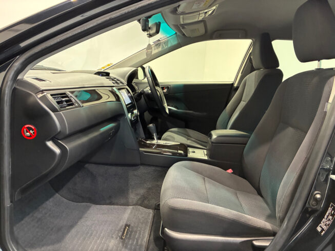 2013 Toyota Camry Hybrid G Package image 302271