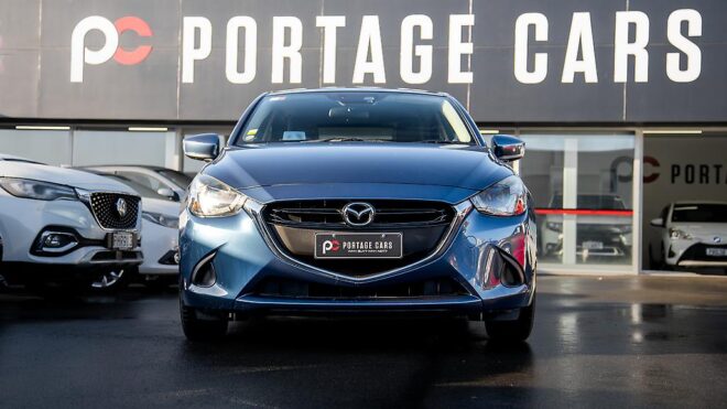 2017 Mazda Demio 13S Touring Leather Package, Push Start, Reverse camera image 300109